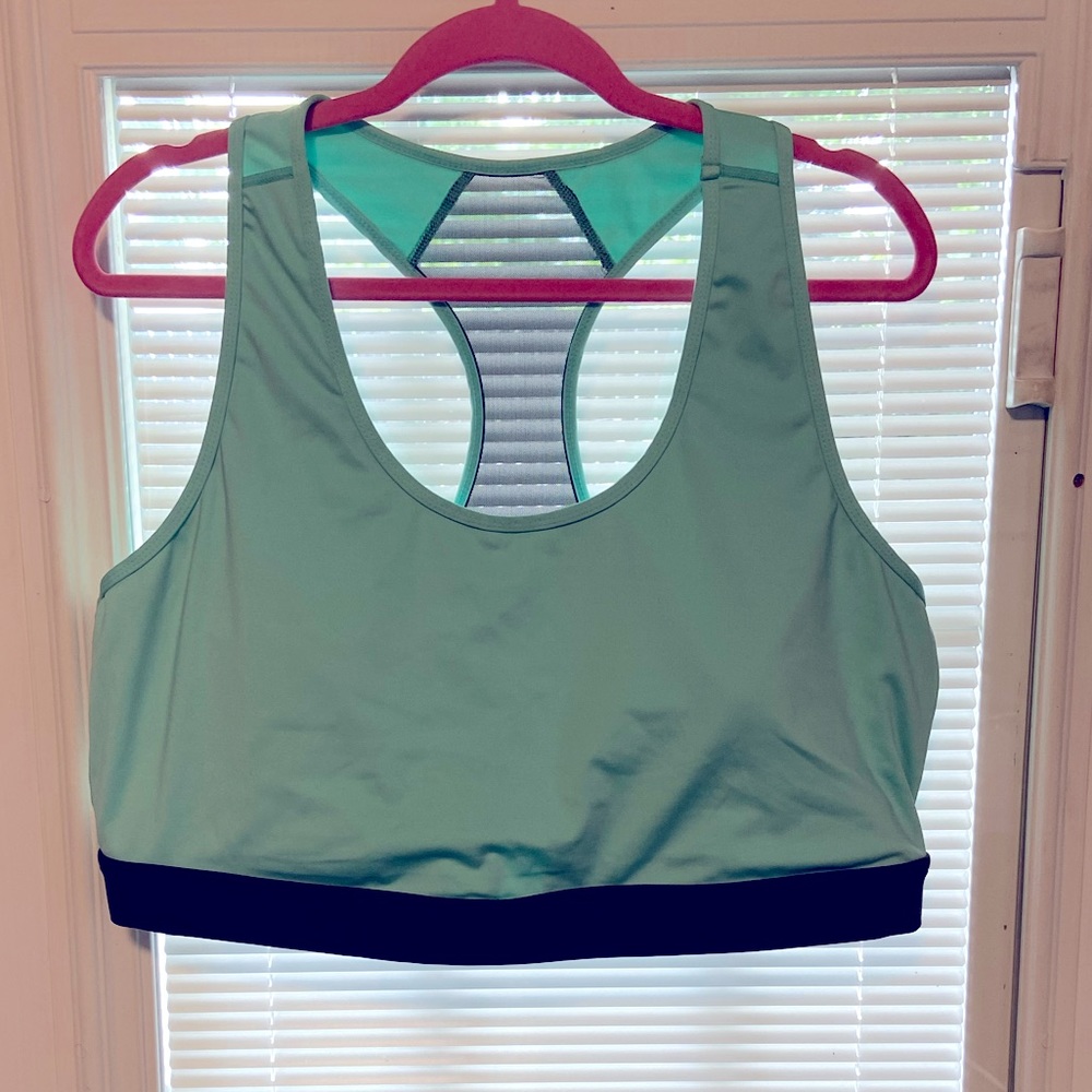 Women’s Sports Bra